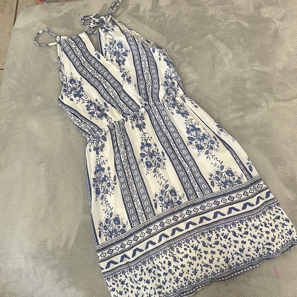 Charlotte Russe Mid Dress